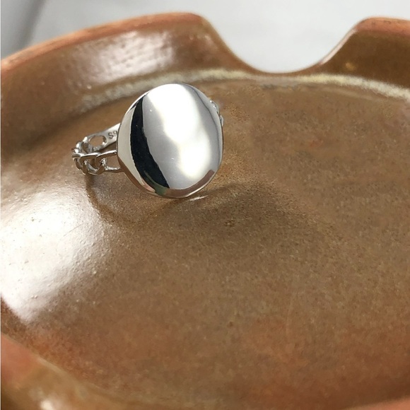 925 Sterling Silver Ring with a Chain Band - Picture 7 of 12